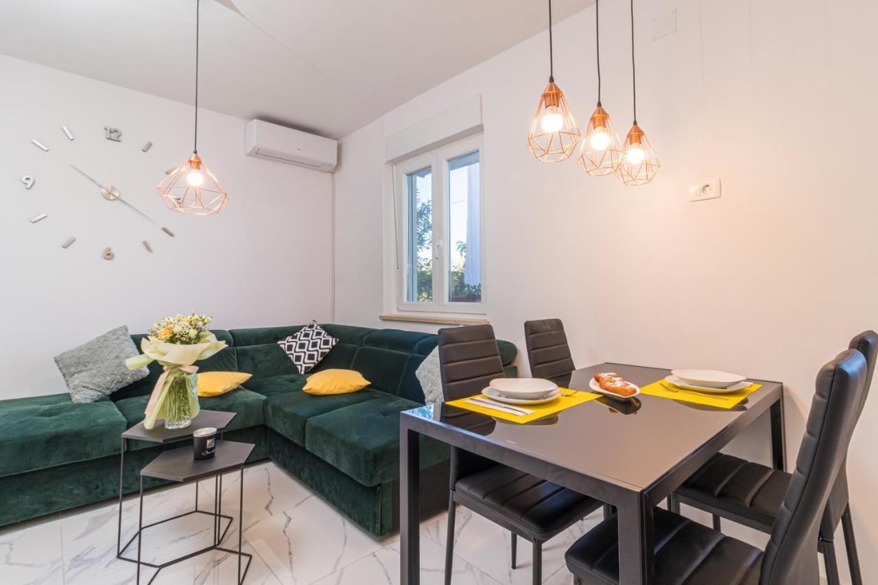 Three Waves Apartment New Пула Экстерьер фото